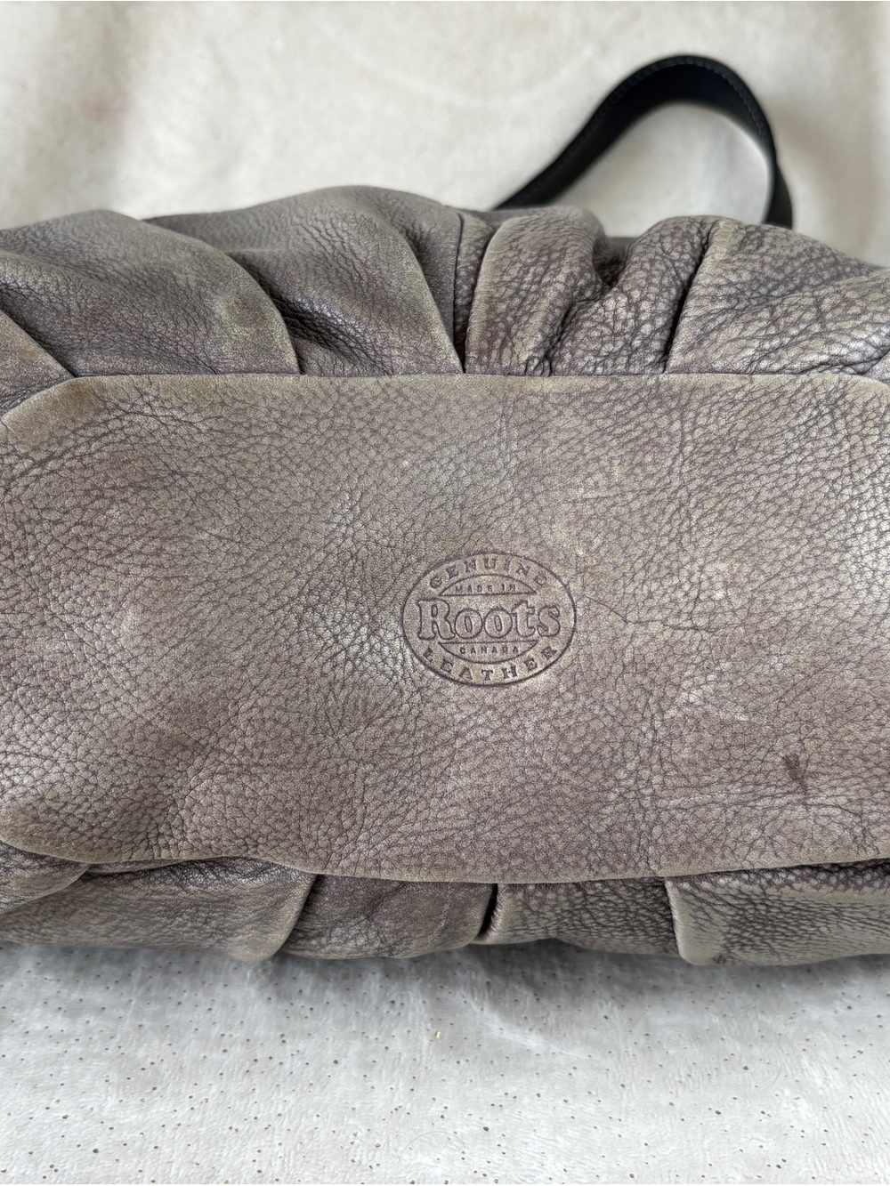 Roots Canada Genuine Leather Grey & Black Hobo Shoulder Bag Purse - Picture 4 of 12